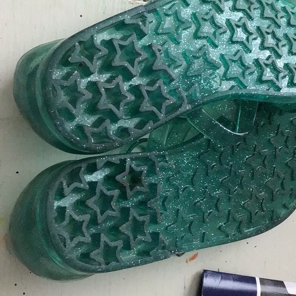 Girls Gymboree gelly sandels - Picture 4 of 6